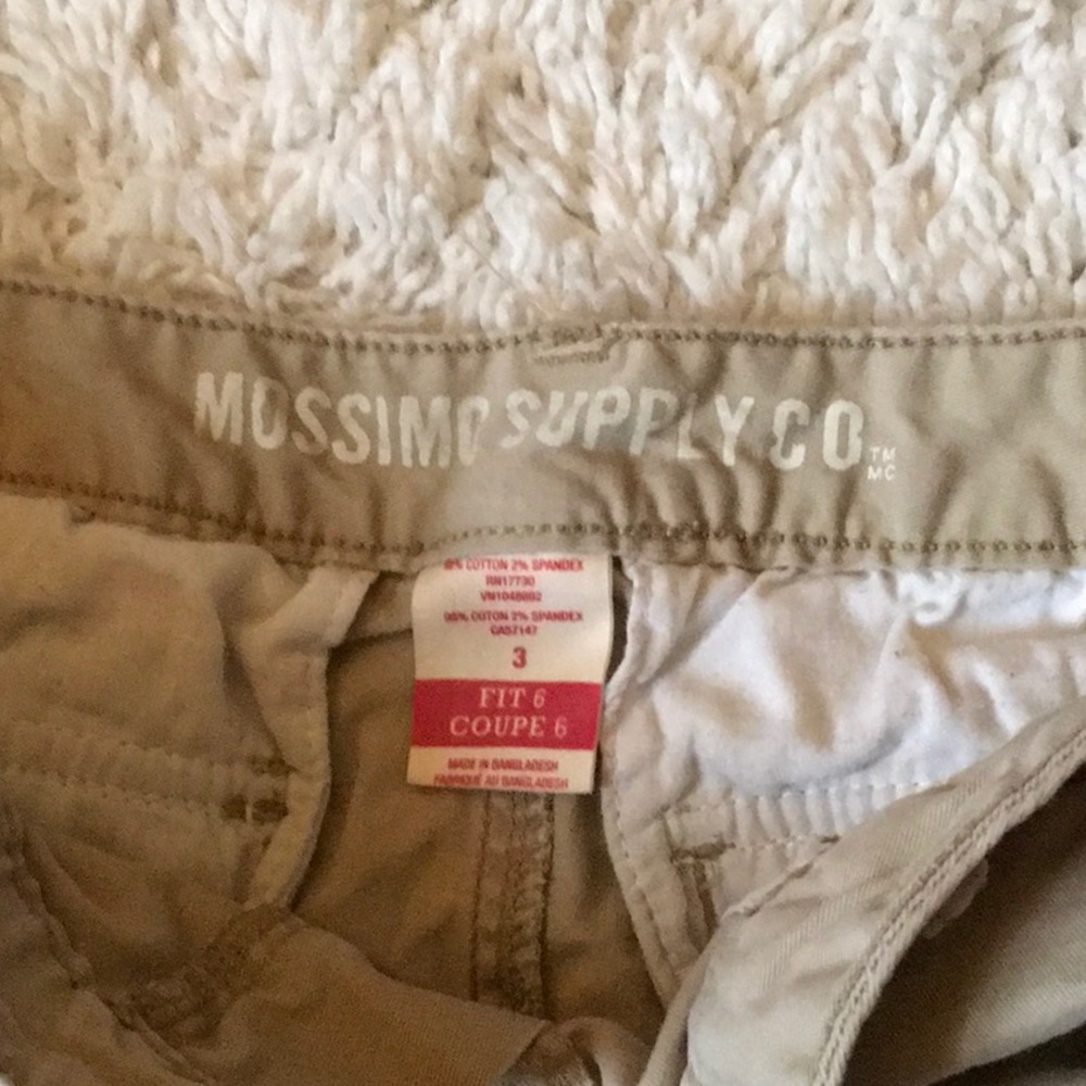 Shorts - Picture 3 of 3